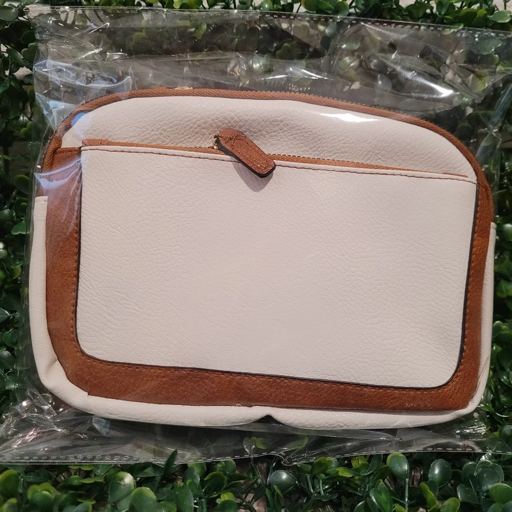 FAUX Leather Sling Bag✨️ - Picture 6 of 7